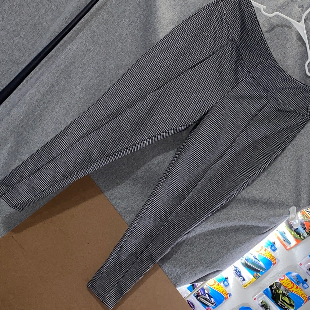 Black and White Casual Curve bottoms